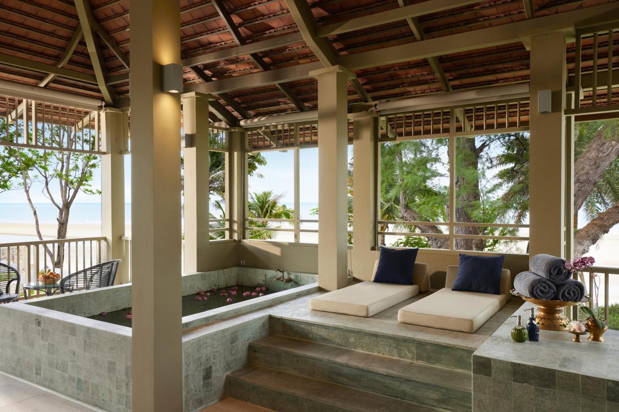 Charras Bhawan Hotel And Residences HHQ Rum bild